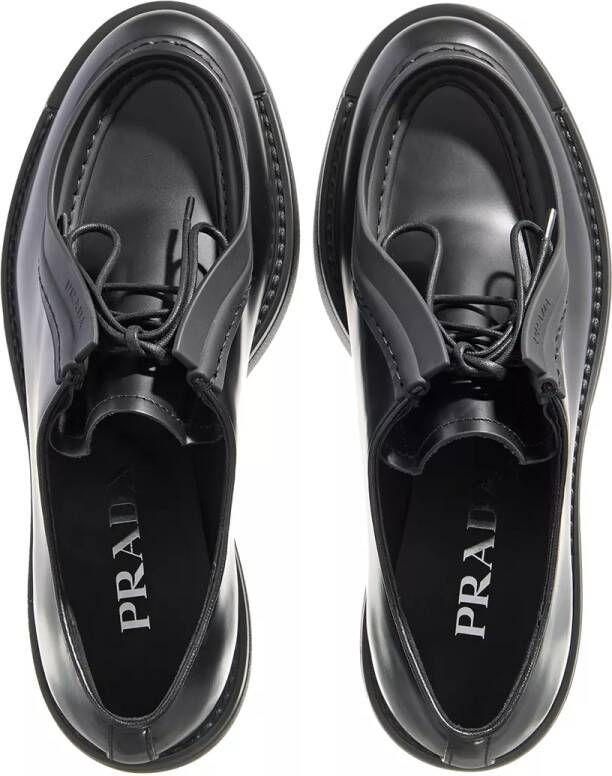 Prada Loafers & ballerina schoenen Allaciate Spazzolato in zwart