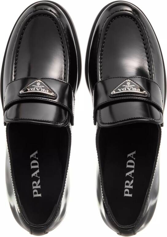 Prada Loafers Logo Plaque Loafers in zwart