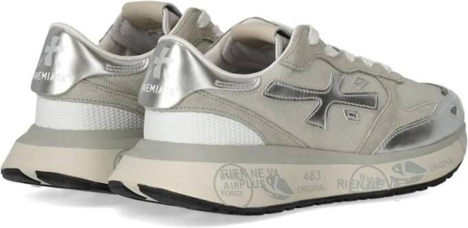 Premiata Low-Top Sneakers Grigio Argento in zilver