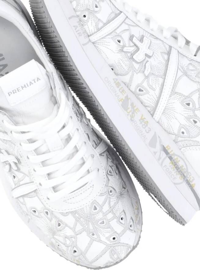 Premiata Low-Top Sneakers White Conny 7364 Sneakers in wit