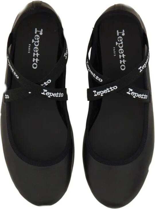 repetto "Joana" Dancer Flat Shoes in zwart