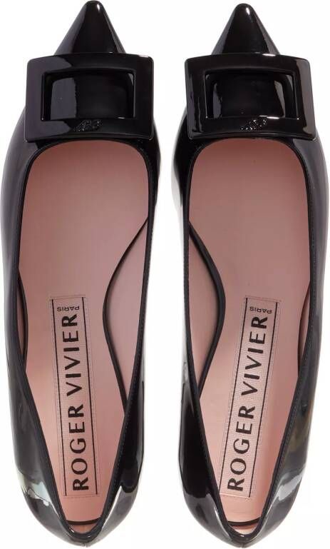 Roger Vivier Loafers & ballerina schoenen Enamel Plain Leather Logo Ballet Shoes in zwart