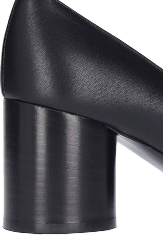 Salvatore Ferragamo Hoge hakken Doppio Fiocco Pumps In Black Leather in zwart