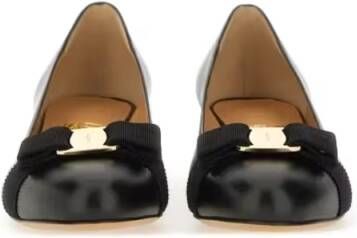 Salvatore Ferragamo Hoge hakken Leather "Vara" Shoe in zwart