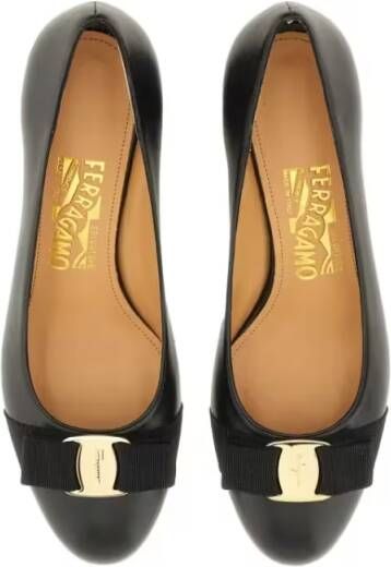 Salvatore Ferragamo Hoge hakken Leather "Vara" Shoe in zwart