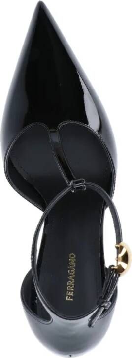 Salvatore Ferragamo Hoge hakken T-Strap' Pumps – Black in zwart