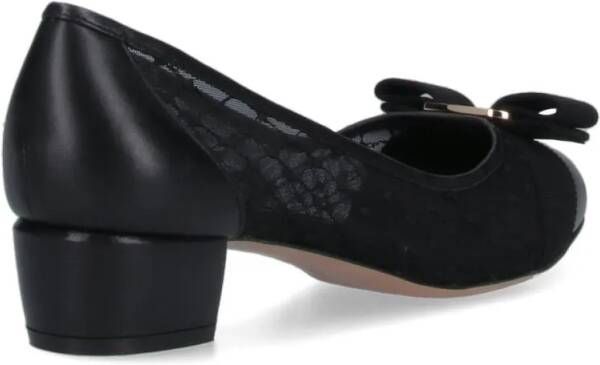 Salvatore Ferragamo Hoge hakken "Vara" Mesh Décolleté – Black in zwart