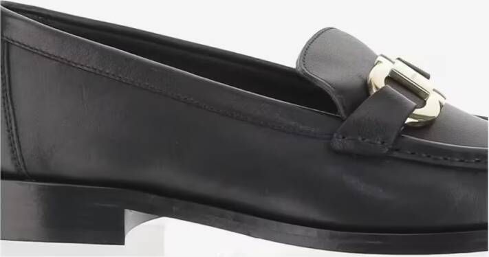 Salvatore Ferragamo Moccasins Ornament Hooks in zwart