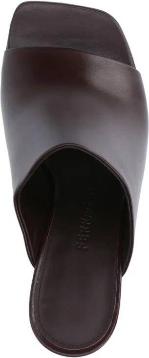 Salvatore Ferragamo Sandalen Brown Leather Sandals in bruin