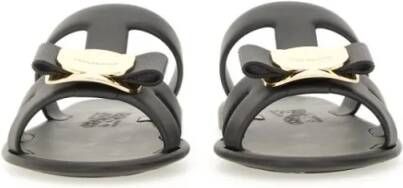 Salvatore Ferragamo Sandalen "New Vara" Slide Sandal in zwart
