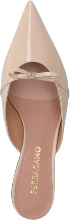 Salvatore Ferragamo Slippers & Mules Bow Mules – Pink in roze