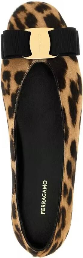 Salvatore Ferragamo 'Vanna' Ballet Flats in zwart