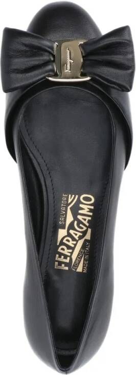 Salvatore Ferragamo Vara' Bow Ballerinas – Black in zwart
