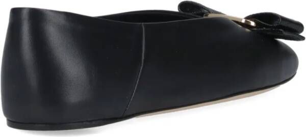 Salvatore Ferragamo "Vara" Bow Ballerinas – Black in zwart