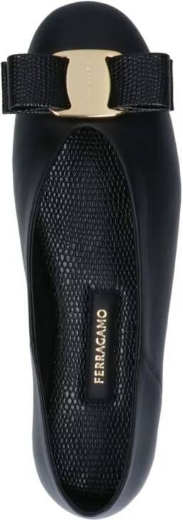 Salvatore Ferragamo "Vara" Bow Ballerinas – Black in zwart