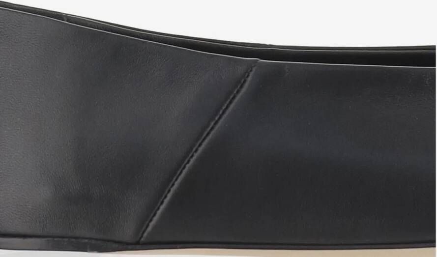 Salvatore Ferragamo Vara Bow Ballerinas in zwart
