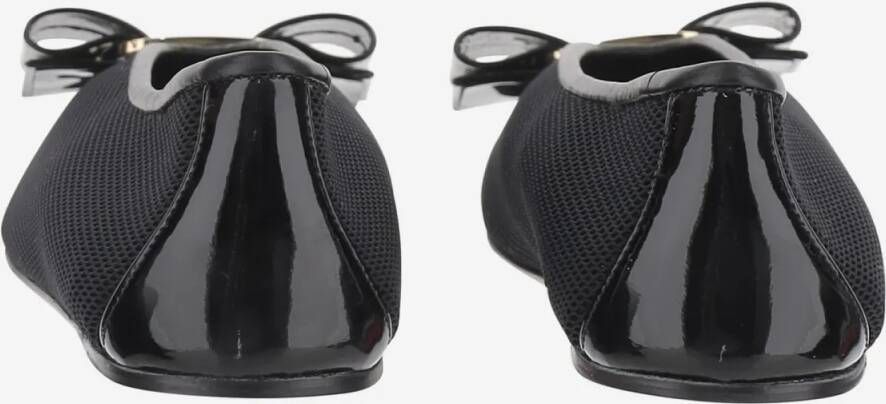 Salvatore Ferragamo Vara Bow Ballerinas in zwart