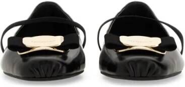 Salvatore Ferragamo "Zina" Ballerina in zwart