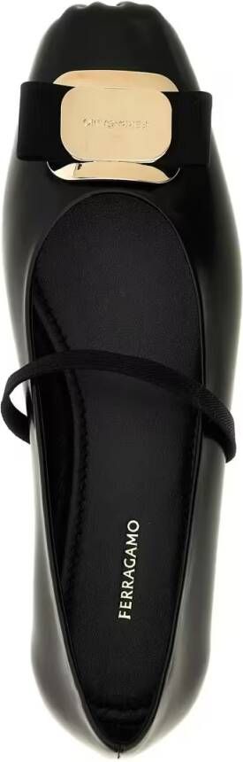 Salvatore Ferragamo 'Zina' Ballet Flats in zwart