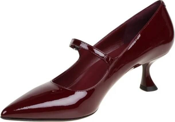 Sergio Levantesi Hoge hakken Refined Leather Decollete With Slender Heel in rood