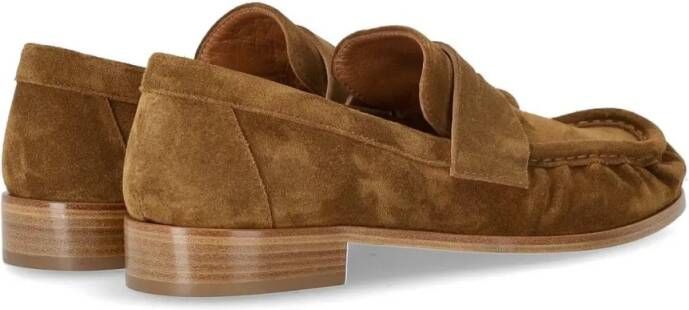 Strategia Cognac Suede Loafer in bruin