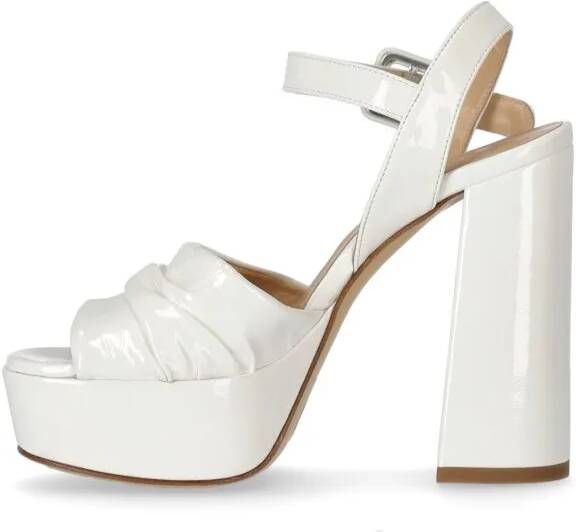 Strategia Sandalen Rain White Heeled Sandal in wit