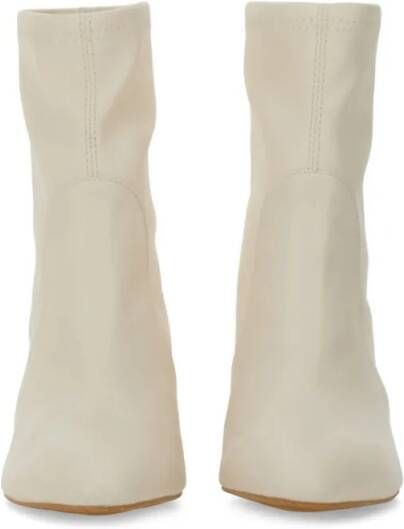 Stuart Weitzman Boots "Yuliana" Ankle Boots in wit