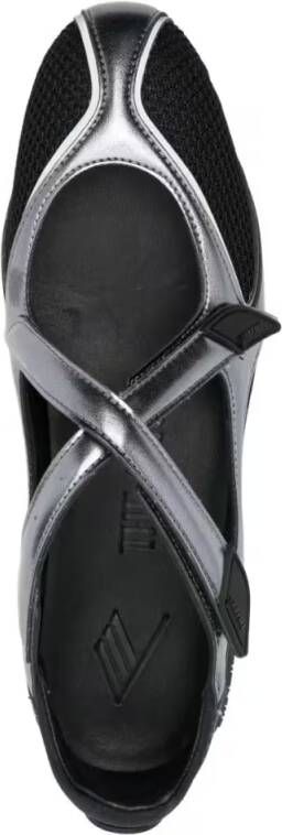 The Attico Modern Flat Shoes With Cross-Strap Detail in zwart