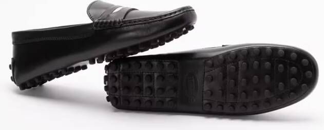 TOD'S `Gommino` Loafers in zwart