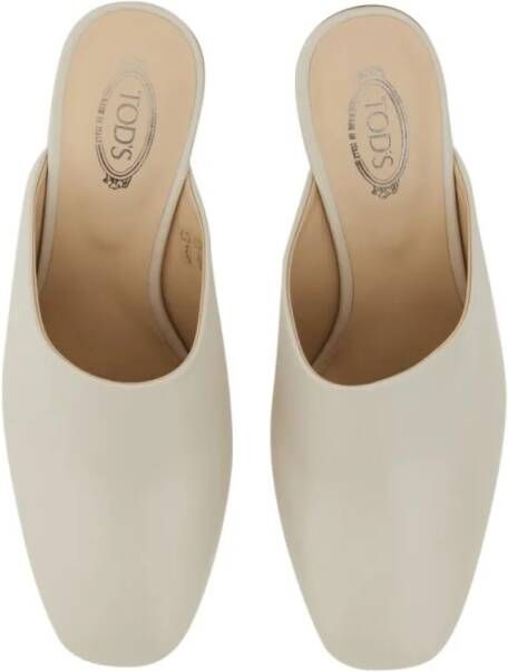 TOD'S Sandalen Backless Calfskin Sandals With Sophisticated Heel in grijs