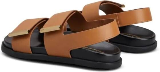 TOD'S Sandalen Brown Sandals With Striking Metallic Accent in bruin
