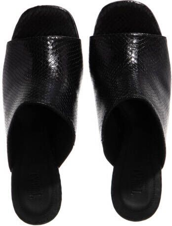 Toral Sandalen Amali Textured Leather Sandals in zwart