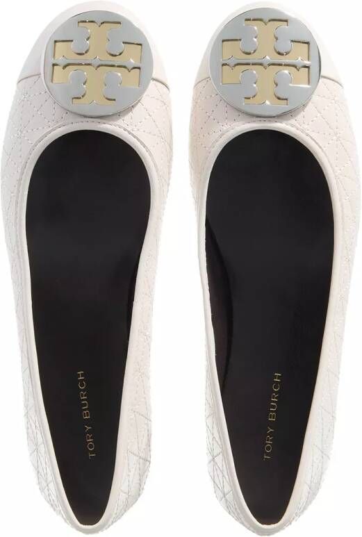 TORY BURCH Loafers & ballerina schoenen Claire Quilted Ballet in crème