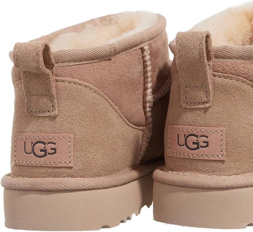 Ugg Enkellaarzen Boots Classic Ultra Mini in bruin