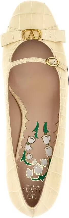 Valentino Garavani Hoge hakken 'Bowow' Pumps in beige