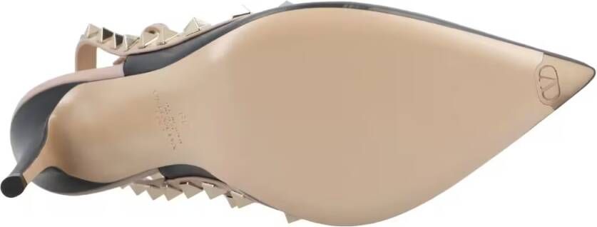Valentino Garavani Hoge hakken Leather Gold-Tone Rockstud Black in zwart
