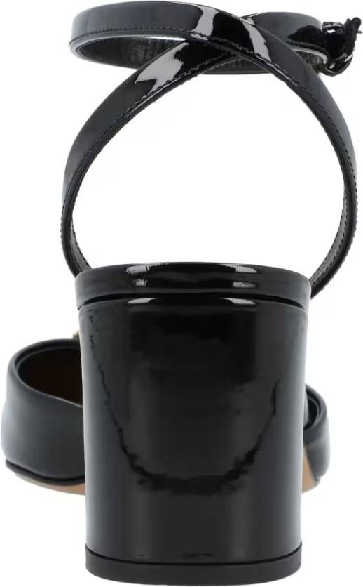 Valentino Garavani Hoge hakken One Stud Pump Black in zwart