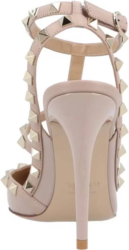 Valentino Garavani Hoge hakken Patent Rockstud Caged Pump Beige in beige