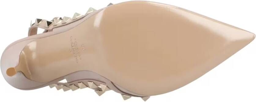 Valentino Garavani Hoge hakken Patent Rockstud Caged Pump Beige in beige
