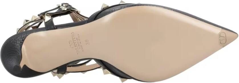 Valentino Garavani Hoge hakken Pumps "Rockstud" Black in zwart