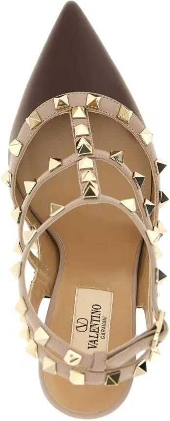 Valentino Garavani Hoge hakken 'Rockstud' Pumps in bruin