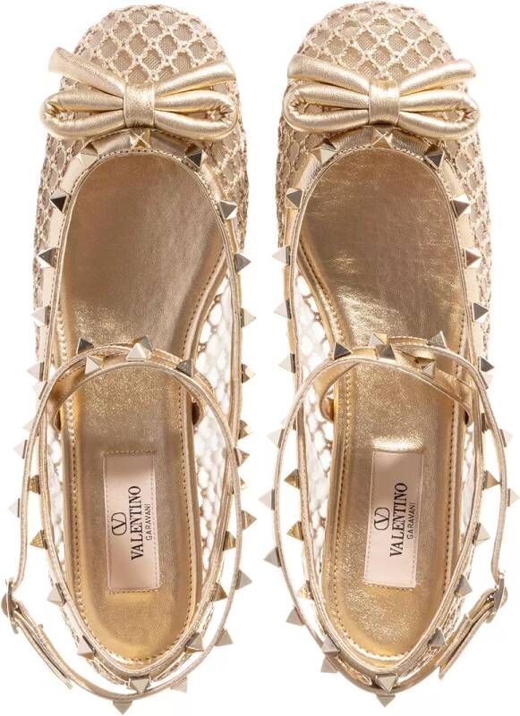 Valentino Garavani Loafers Ballerina Rockstud 05 in goud