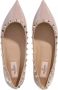 Valentino Garavani Loafers & ballerina schoenen Ballerina Rockstud in beige - Thumbnail 2