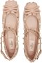Valentino Garavani Loafers Ballerina Rockstud in poeder roze - Thumbnail 3