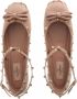 Valentino Garavani Loafers & ballerina schoenen Rockstud Ballet Flats in poeder roze - Thumbnail 2