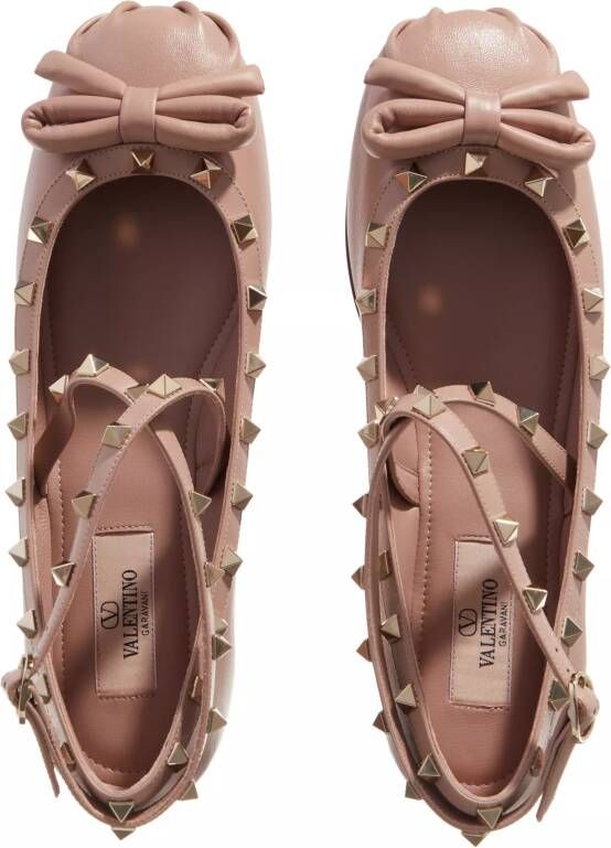 Valentino Garavani Loafers & ballerina schoenen Ballerina Rockstud in beige