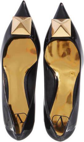 Valentino Garavani Pumps & high heels One Stud Patent Leather Pumps in zwart