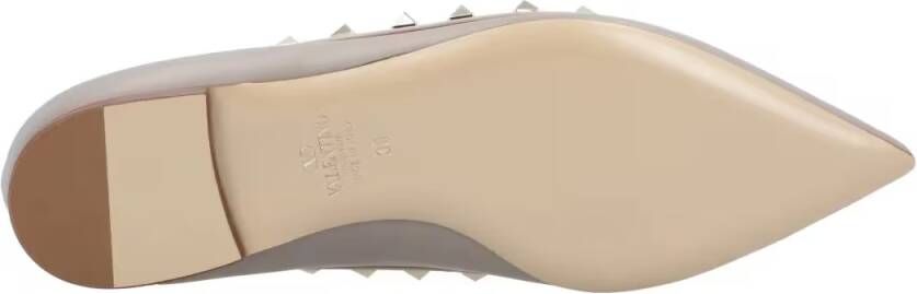 Valentino Garavani Rockstud Ballerina Flats With Silver Stud Embellis in grijs