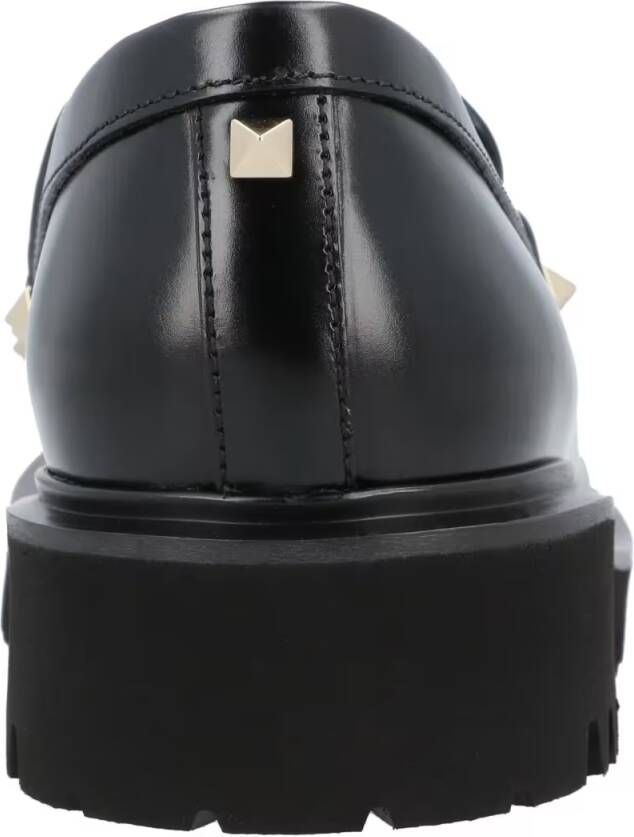 Valentino Garavani Rockstud Leather Loafers in zwart