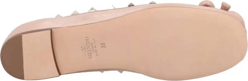 Valentino Garavani Rockstud Nappa Ballerinas Pink in roze